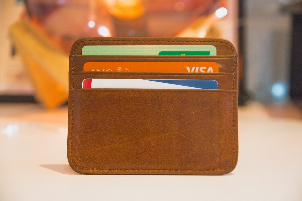 UPWARDING-HOW MANY CREDIT CARDS SHOULD YOU HAVE? MAYBE ZERO.