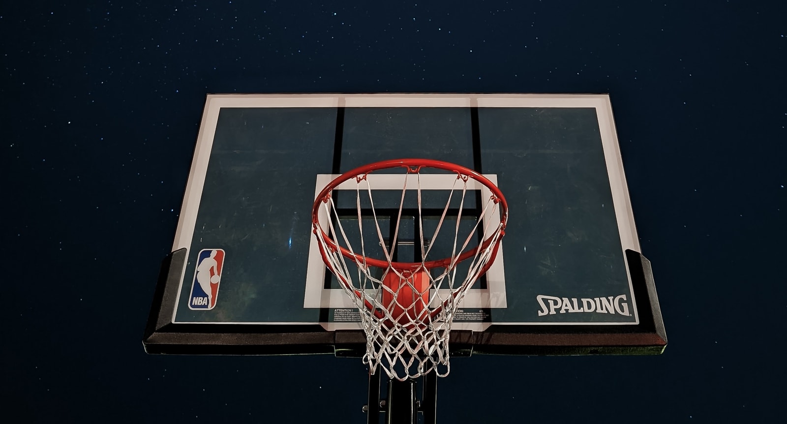 UPWARDING-THE EERIE AND INTIMATE EXPERIENCE OF ATTENDING AN NBA GAME DURING COVID